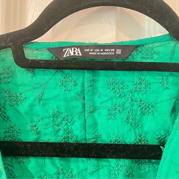 ZARA embroidered green top size medium - Picture 8 of 8